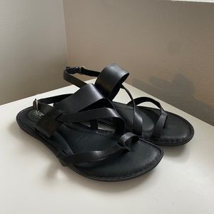 BORN Ruben Sandals, 8.5